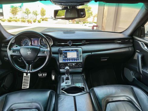 Used 2014 Maserati Quattroporte GTS RWD image 17