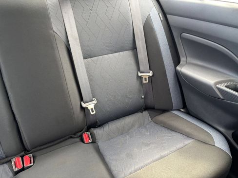 Used 2025 Nissan Versa SV FWD image 34