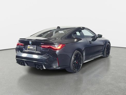 Used 2022 BMW M4 Coupe image 3