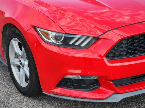 Used 2016 Ford Mustang Coupe RWD image 10