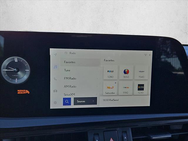 Used 2024 Lexus ES 350 FWD image 14