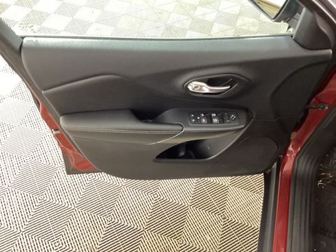 Used 2016 Jeep Cherokee Limited AWD/4WD image 16