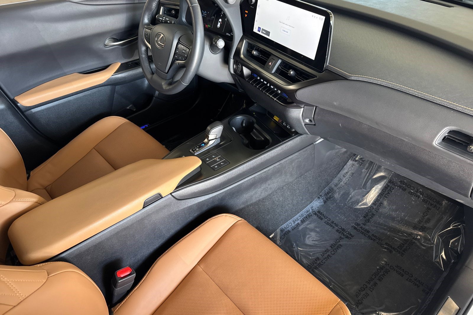 Certified 2025 Lexus UX 300h AWD w/ Accessory Package (Z2) image 34