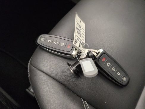 Used 2019 Ford Escape SEL FWD image 39