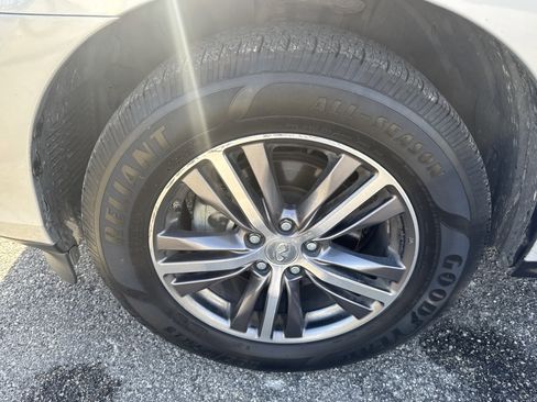 Used 2018 INFINITI QX60 image 9