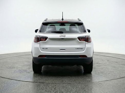 Used 2025 Jeep Compass Limited AWD/4WD image 7