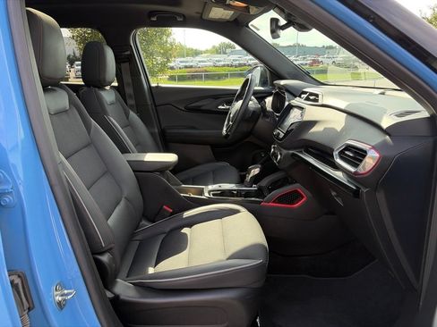 Used 2023 Chevrolet TrailBlazer RS w/ Sun and Liftgate Package AWD/4WD image 22