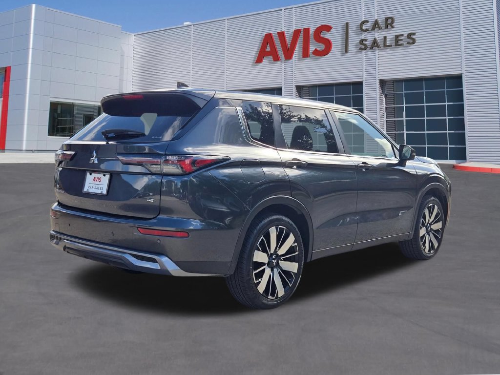 Used 2025 Mitsubishi Outlander SE AWD/4WD image 6