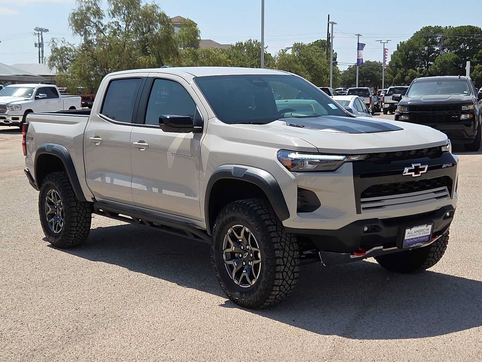 New 2026 Chevrolet Colorado ZR2 AWD/4WD image 2