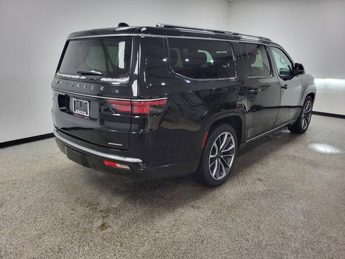 Used 2024 Jeep Wagoneer L Series III w/ Premium Group I image 30