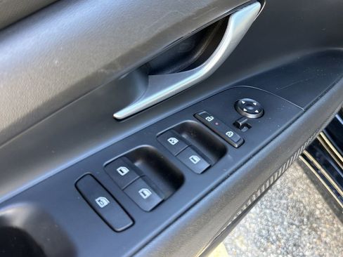 Used 2024 Hyundai Elantra SEL image 24