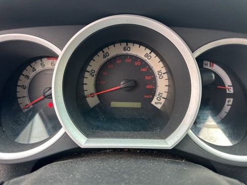 Used 2011 Toyota Tacoma 4x4 Double Cab image 11