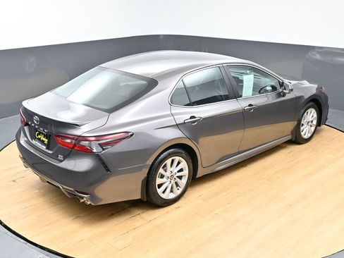 Used 2024 Toyota Camry SE image 39