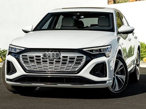 Used 2024 Audi Q8 e-tron Premium Plus w/ Premium Plus Package AWD/4WD image 1