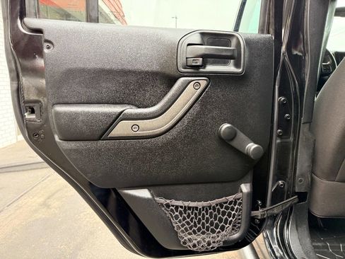 Used 2016 Jeep Wrangler Unlimited Sport w/ Connectivity Group image 27