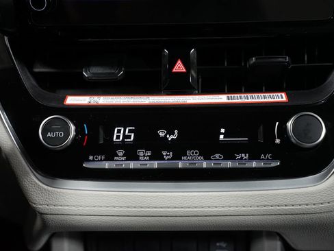 Certified 2025 Toyota Corolla Cross LE image 20