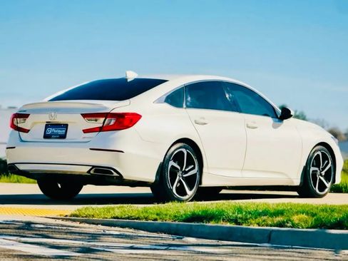 Used 2019 Honda Accord Sport image 6