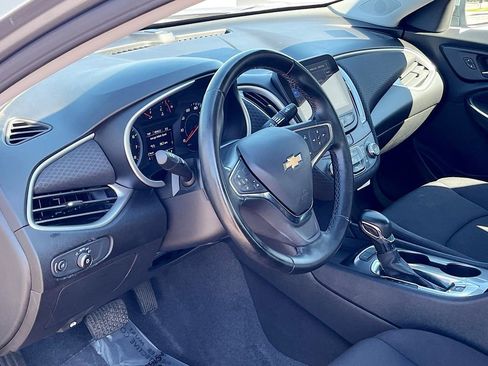 Used 2024 Chevrolet Malibu RS w/ LPO, Floor Liner Package FWD image 9