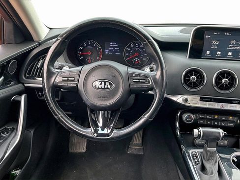 Certified 2019 Kia Stinger image 5