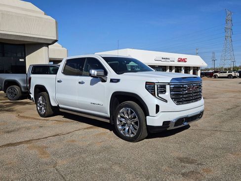 New 2026 GMC Sierra 1500 Denali w/ Denali Reserve Package AWD/4WD image 8