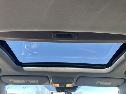 Used 2017 Honda CR-V EX image 17