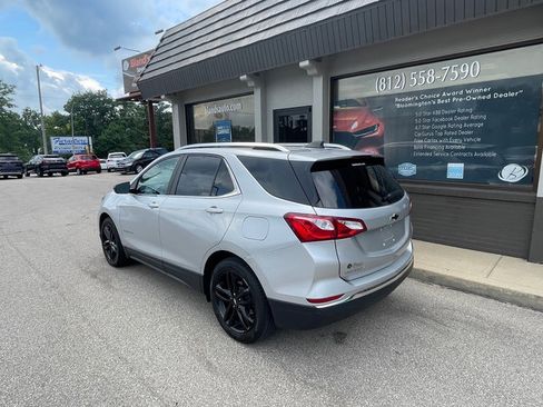 Used 2021 Chevrolet Equinox LT image 3