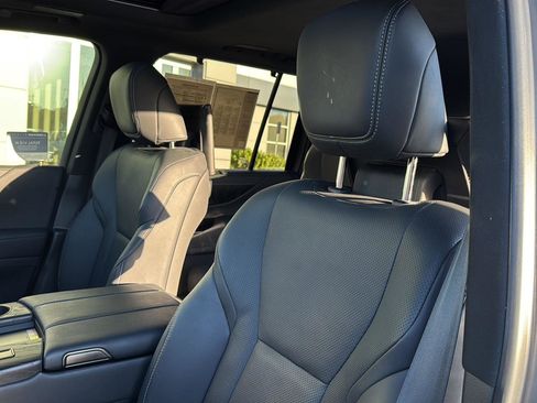 Used 2023 Lexus LX 600 4WD w/ Luxury Package image 28