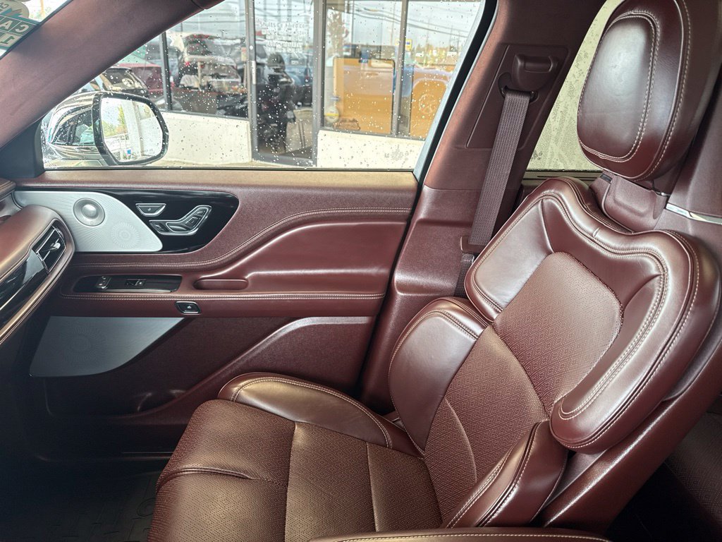 Certified 2021 Lincoln Aviator Black Label w/ Dynamic Handling Package AWD/4WD image 45