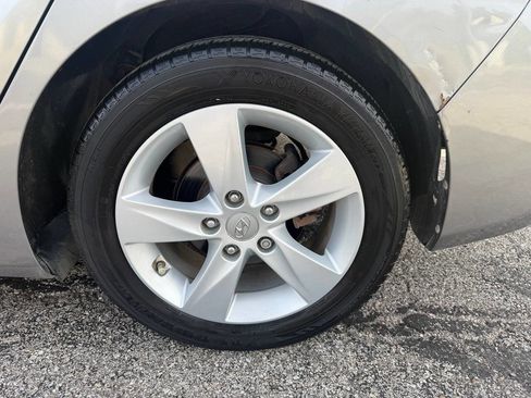 Used 2012 Hyundai Elantra GLS w/ Preferred Pkg 3 FWD image 24