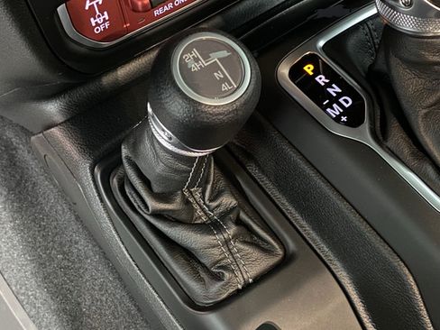 New 2026 Jeep Gladiator Sport AWD/4WD image 22