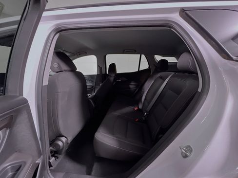 Used 2023 GMC Terrain SLE w/ Elevation Edition image 29