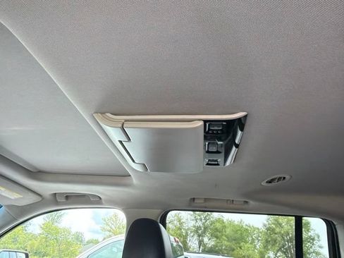Used 2016 Cadillac Escalade ESV Luxury AWD/4WD image 7