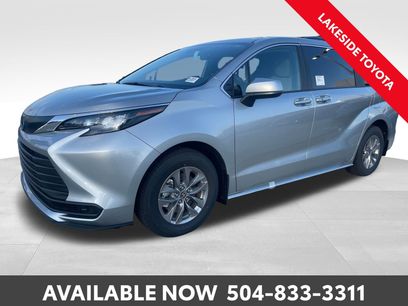New 2025 Toyota Sienna LE
