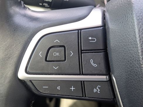 Certified 2022 Toyota Highlander XLE image 24