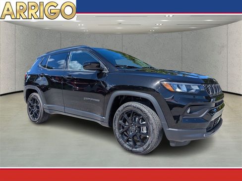 New 2026 Jeep Compass Latitude image 1