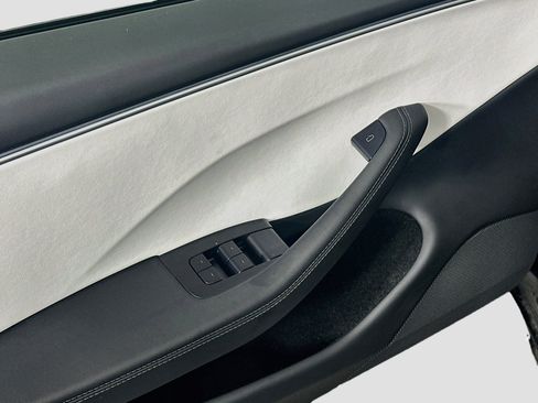 Used 2025 Tesla Model 3 Long Range RWD image 15