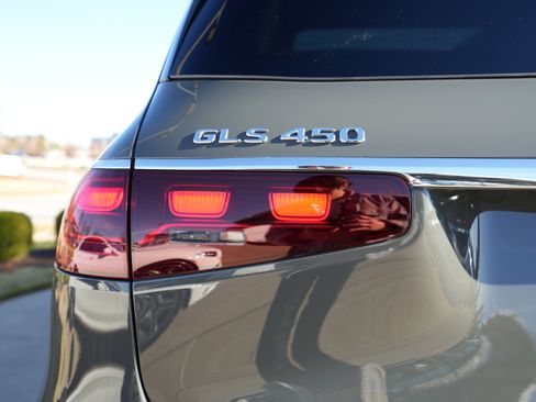 New 2026 Mercedes-Benz GLS 450 4MATIC image 15