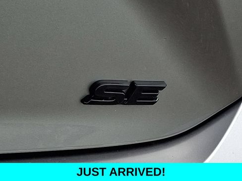 Used 2025 Toyota Camry SE w/ Convenience Package AWD/4WD image 29