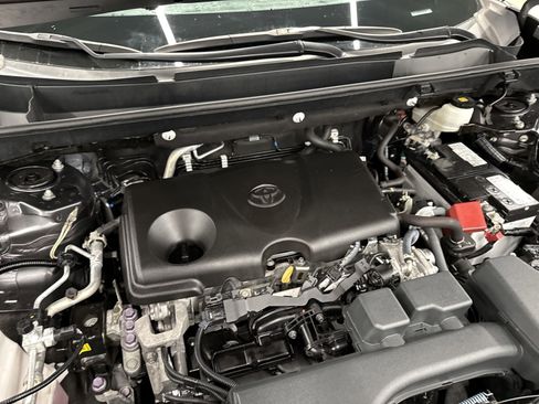 Used 2023 Toyota RAV4 XLE w/ Convenience Package FWD image 31