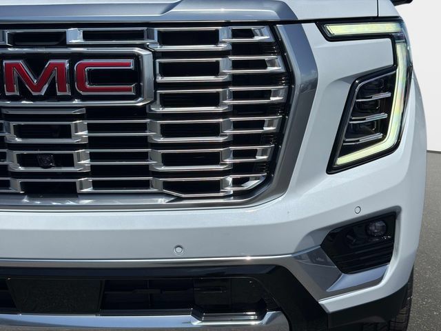 New 2026 GMC Yukon XL Denali w/ Denali Reserve Package AWD/4WD image 9