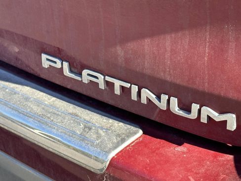 Used 2021 Toyota Highlander Platinum image 12