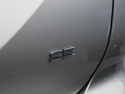 Used 2022 Mitsubishi Outlander SE image 42