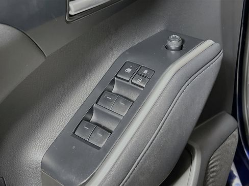 Used 2023 Toyota Highlander XSE image 17