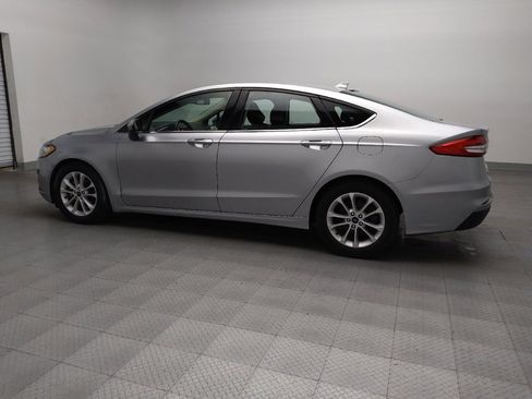 Used 2020 Ford Fusion SE image 3