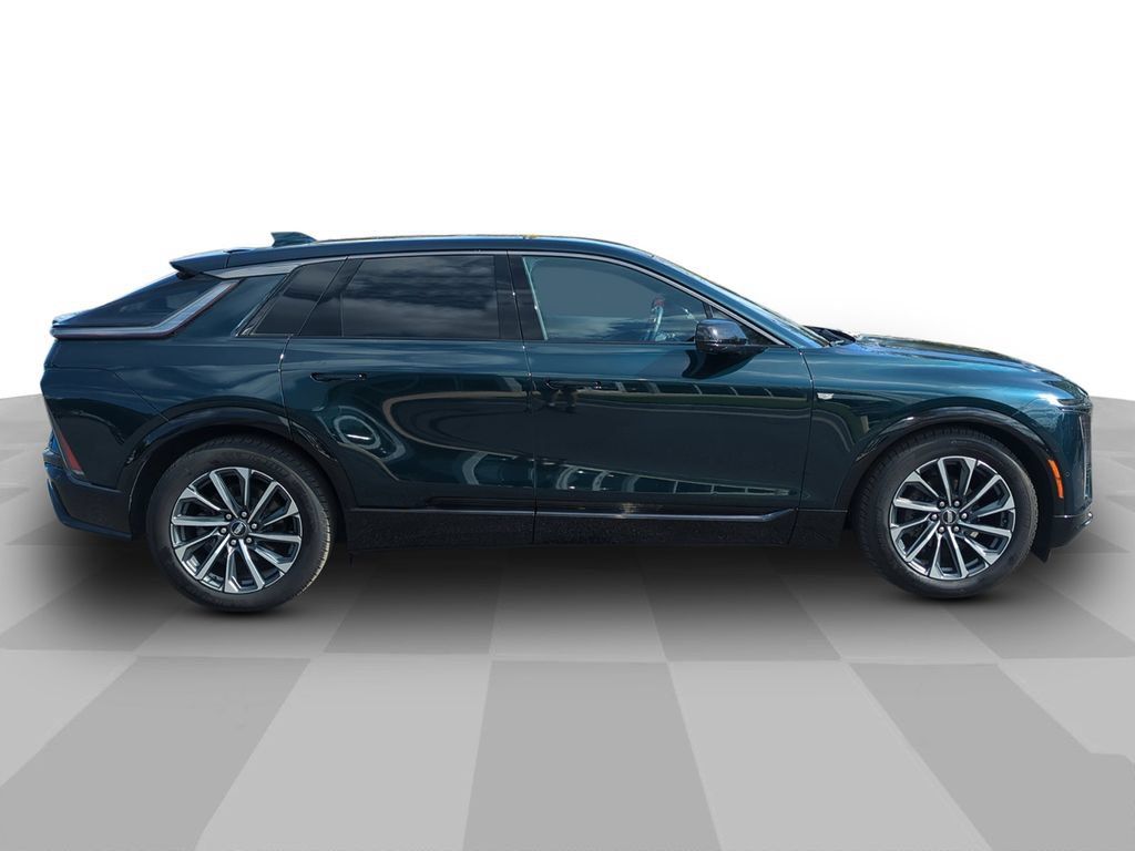 Used 2024 Cadillac Lyriq Sport RWD image 7