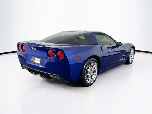 Used 2006 Chevrolet Corvette Coupe w/ Preferred Equipment Group RWD image 2