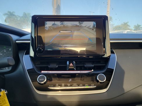 Used 2025 Toyota Corolla LE image 22