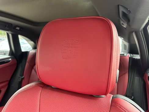 Certified 2023 Porsche Macan S image 25