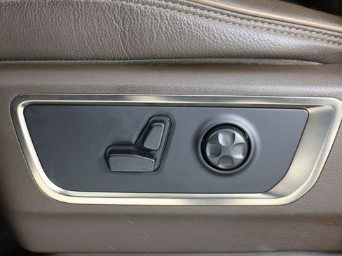 Used 2025 RAM 1500 Limited AWD/4WD image 27