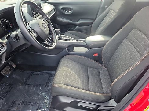 Certified 2025 Honda HR-V Sport image 27